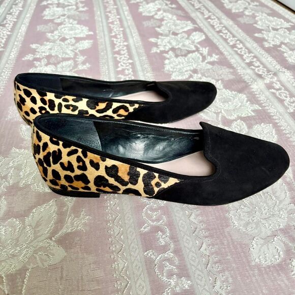 Audrey Brooke Women's Cheetah and Black Slip-on Flats - Picture 1 of 7